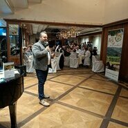 Der Sprecher des Weinparadieses Ortenau Stephan Danner bei seiner Rede © Hubert Matt-Willmatt Der Sprecher des Weinparadieses Ortenau Stephan Danner bei seiner Rede © Hubert Matt-Willmatt